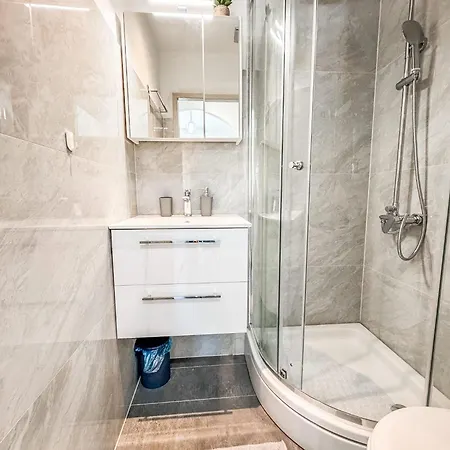 Leona Lux With Terrace & Free Parking Apartment Zadar